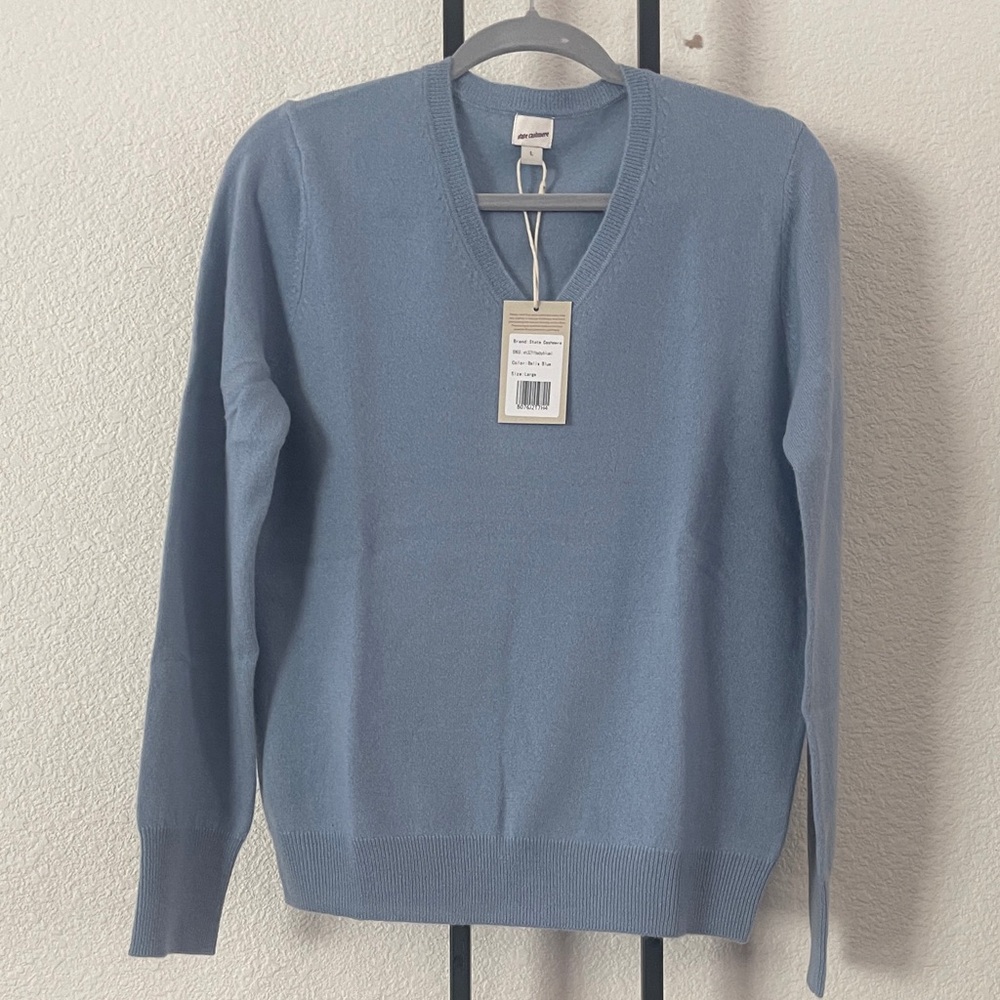 Elegant Sky Blue V-Neck Sweater